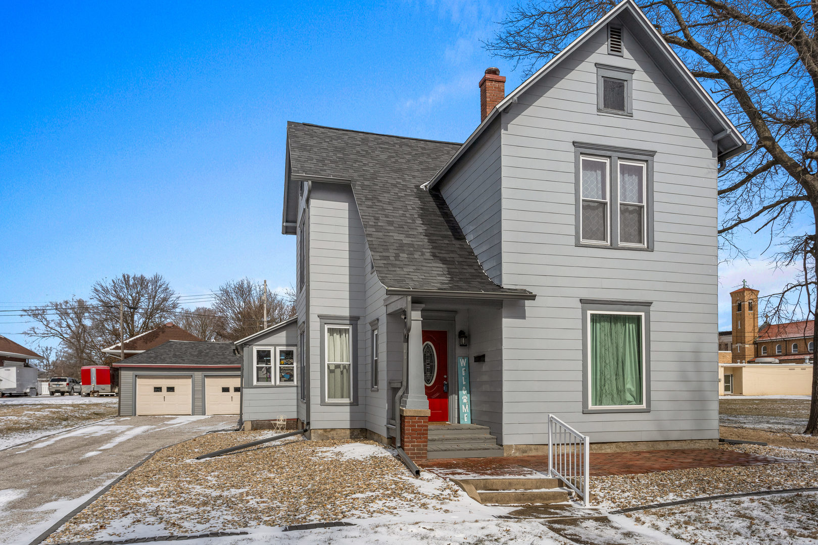 104 E Scott Street Property Photo