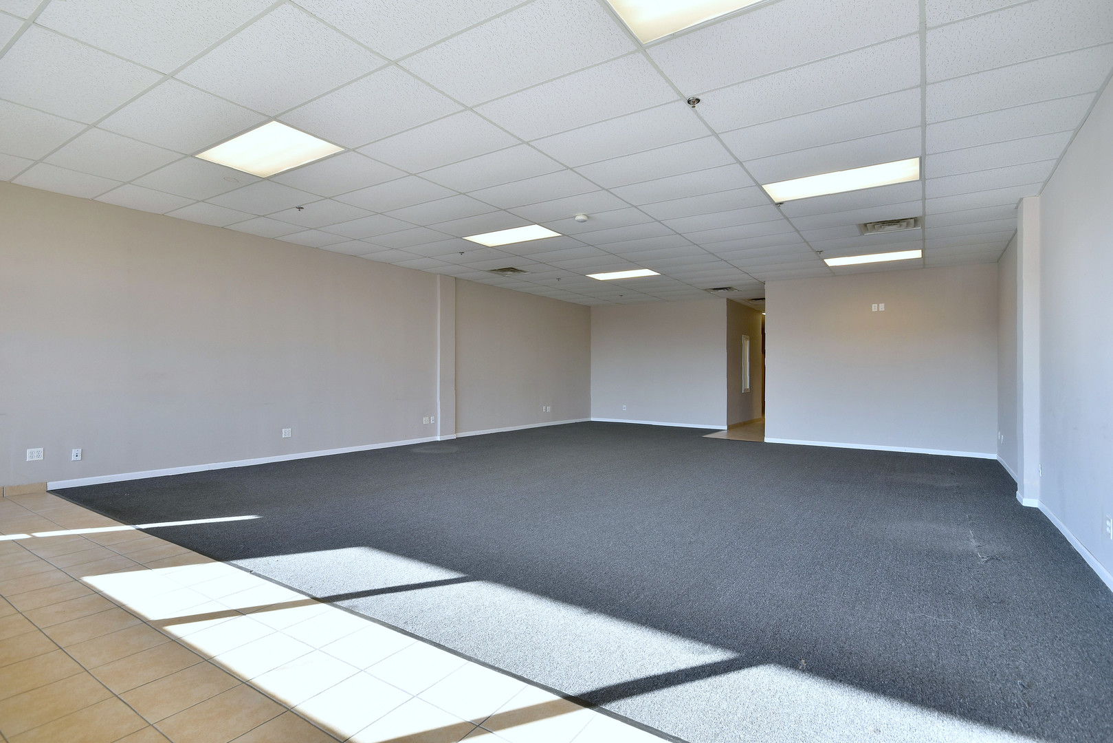 1116 W Devon Avenue Property Photo 1