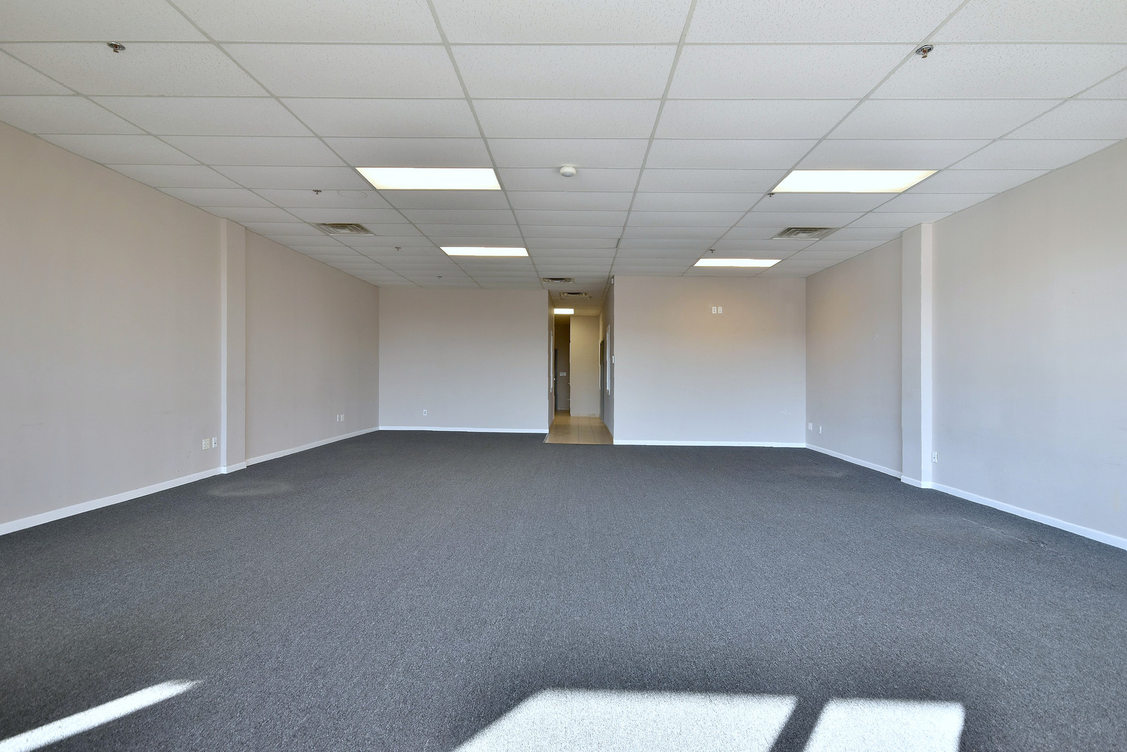 1116 W Devon Avenue Property Photo 3