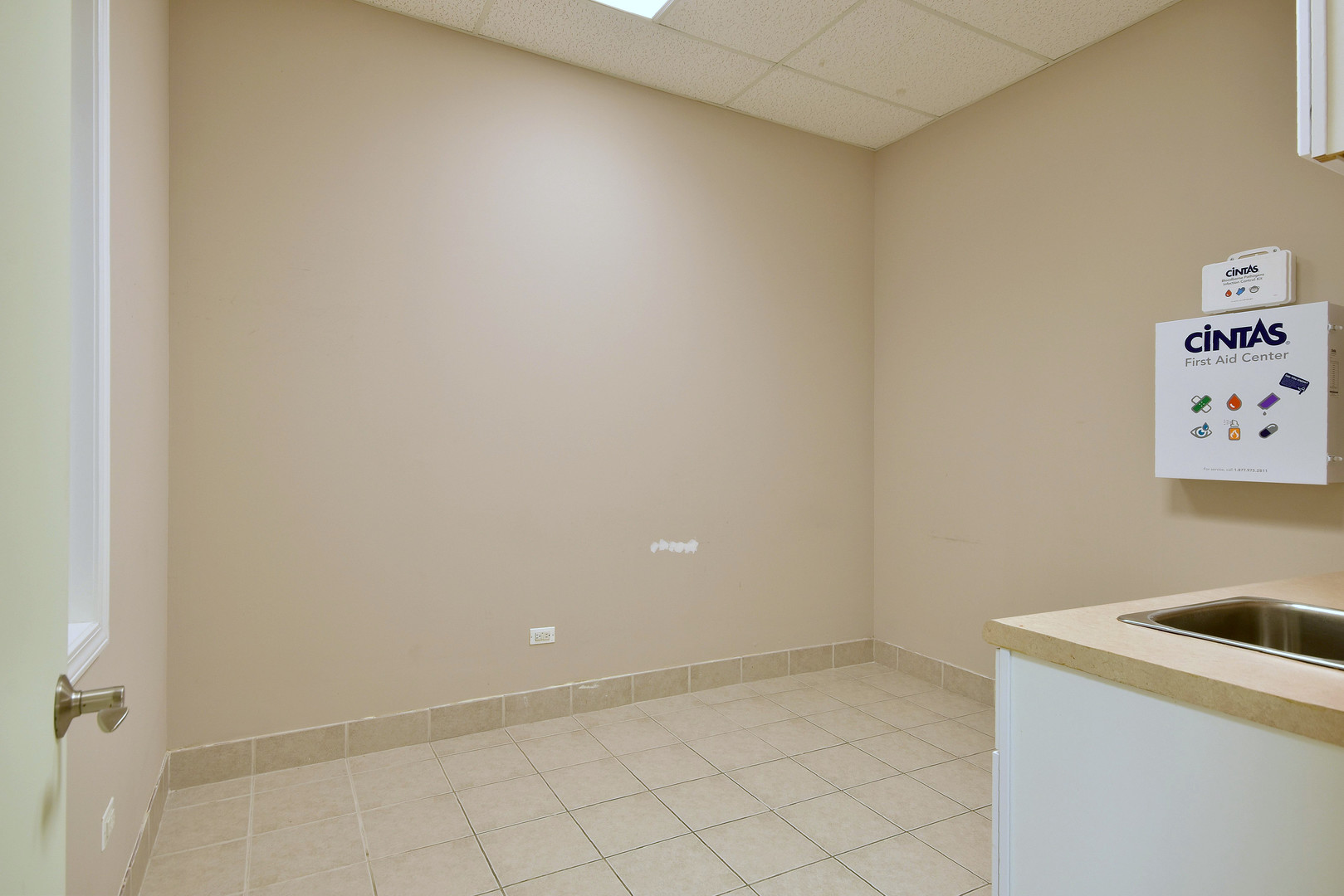 1116 W Devon Avenue Property Photo 8
