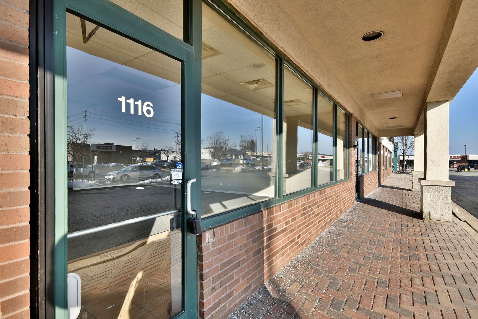 1116 W Devon Avenue Property Photo 13
