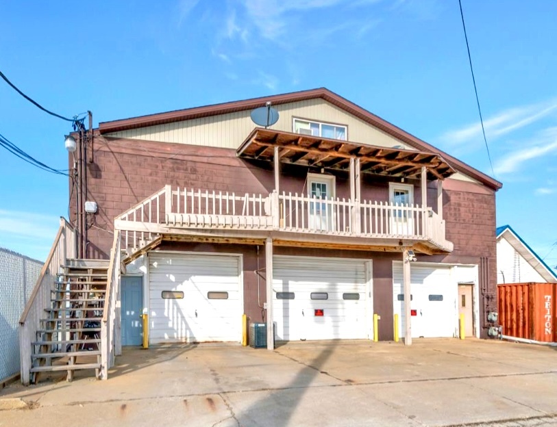 110 W Broadway Street Property Photo 4
