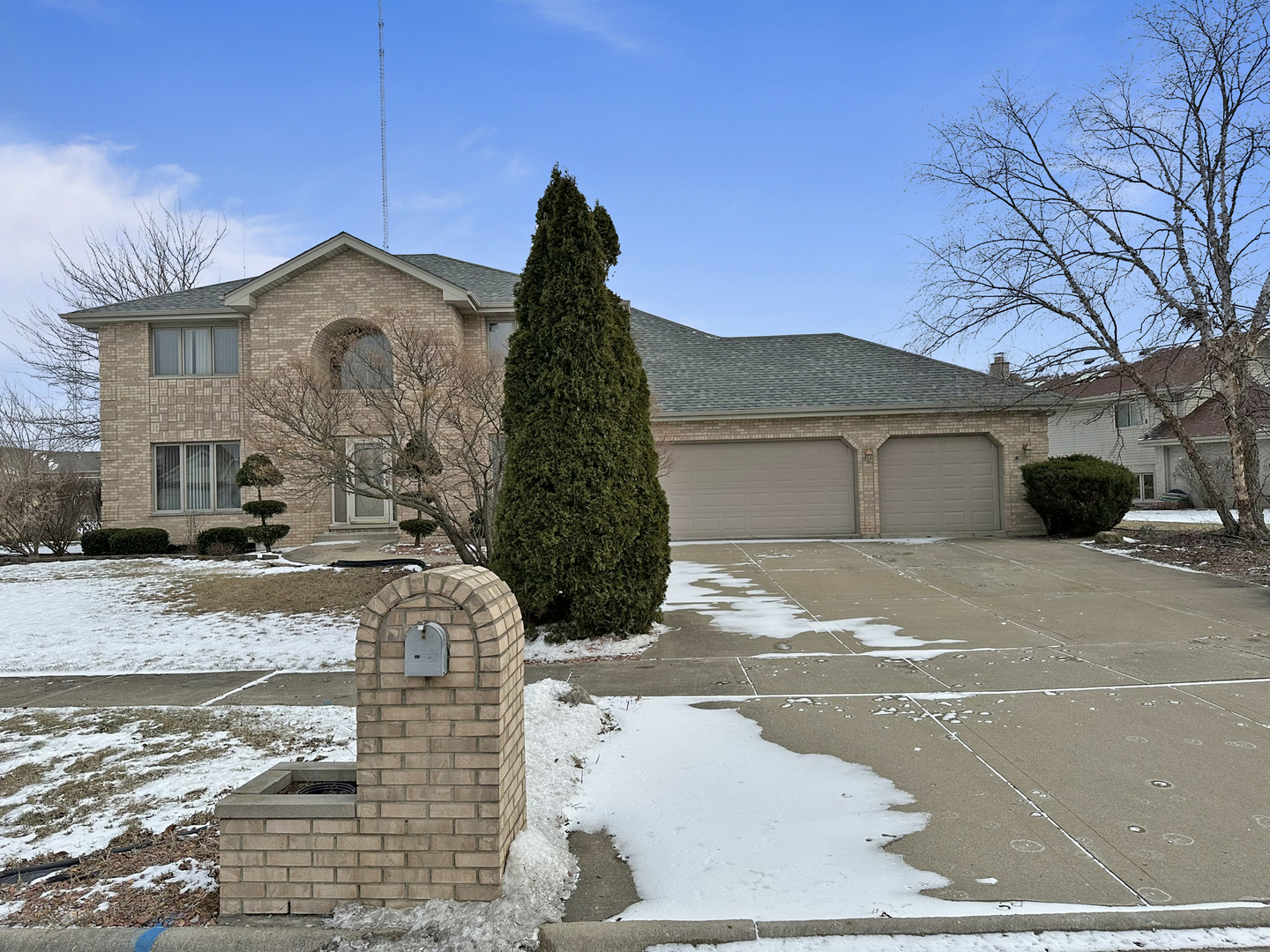 19405 York Drive Property Photo 1
