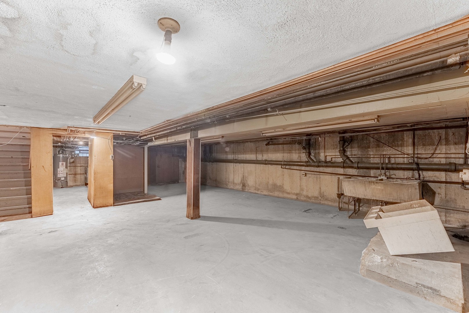 6037 W Belmont Avenue Property Photo 10