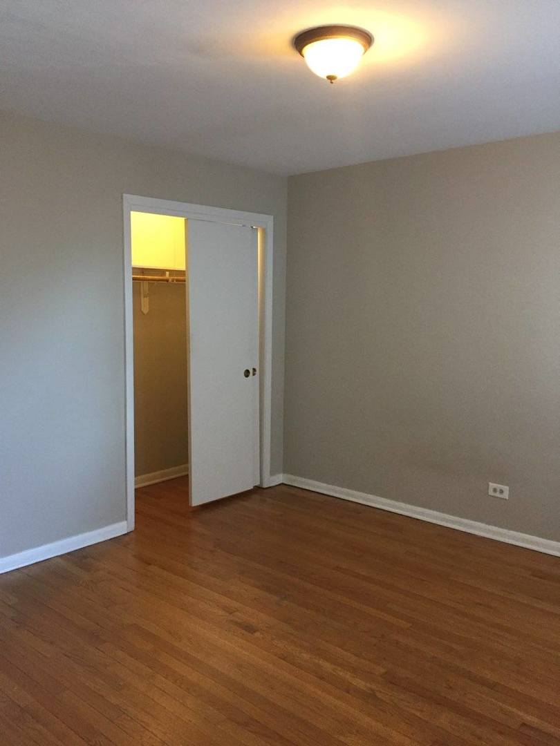 6037 W Belmont Avenue Property Photo 20