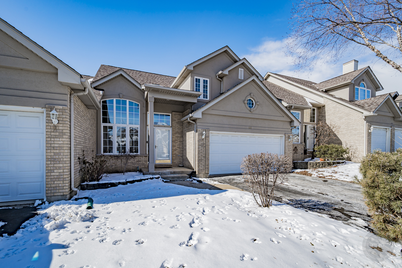 686 Meadowdale Drive Property Photo