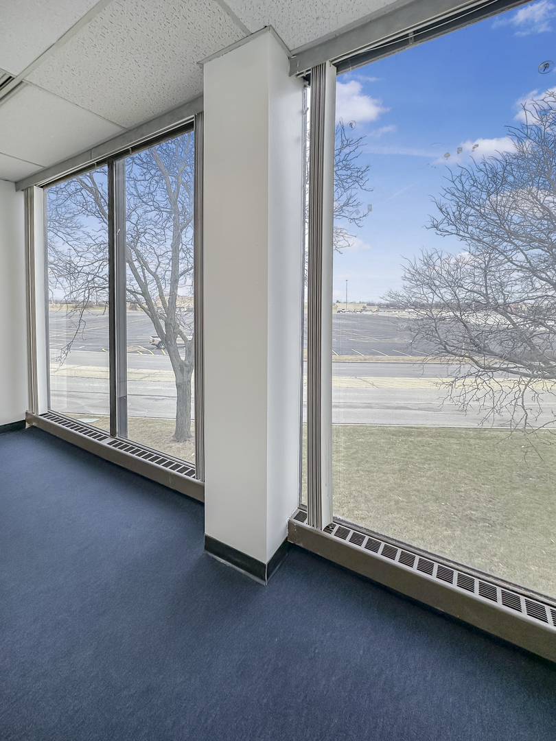 62 Orland Square Drive Property Photo 13