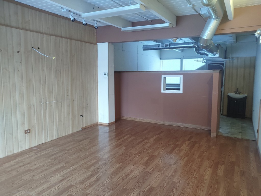 1107 S Main Street 1107-1111 Property Photo 7