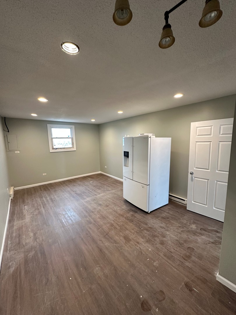 24w947 Ramm Drive 2 Property Photo 2