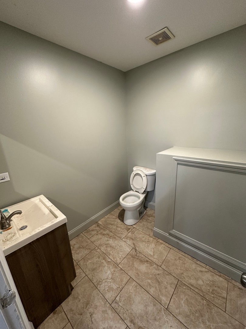 24w947 Ramm Drive 2 Property Photo 4