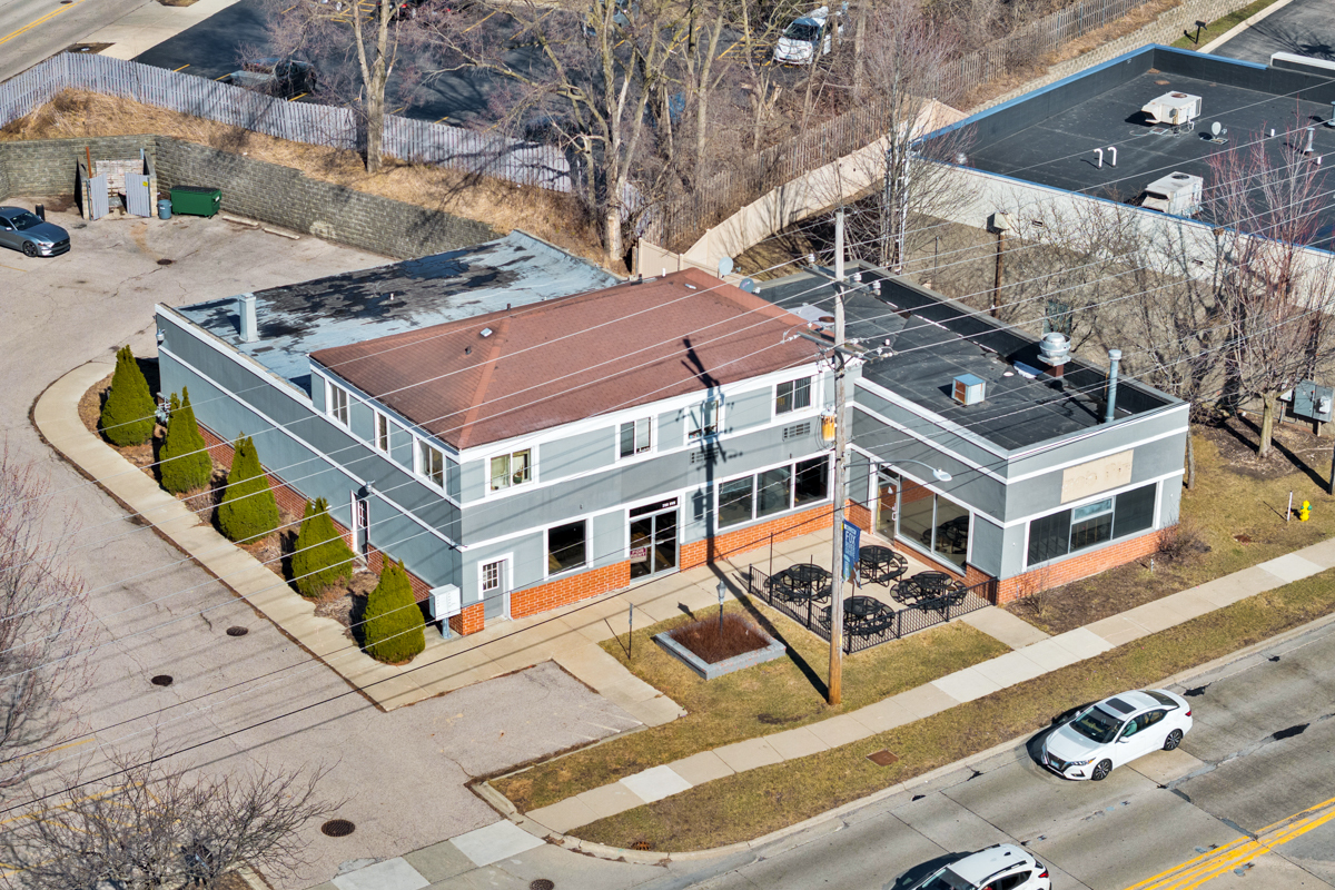 700 Northwest Highway Property Photo 1