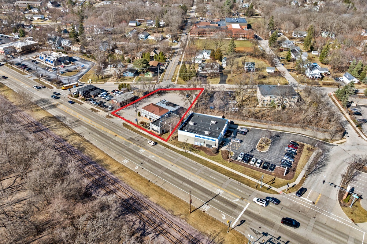 700 Northwest Highway Property Photo 5