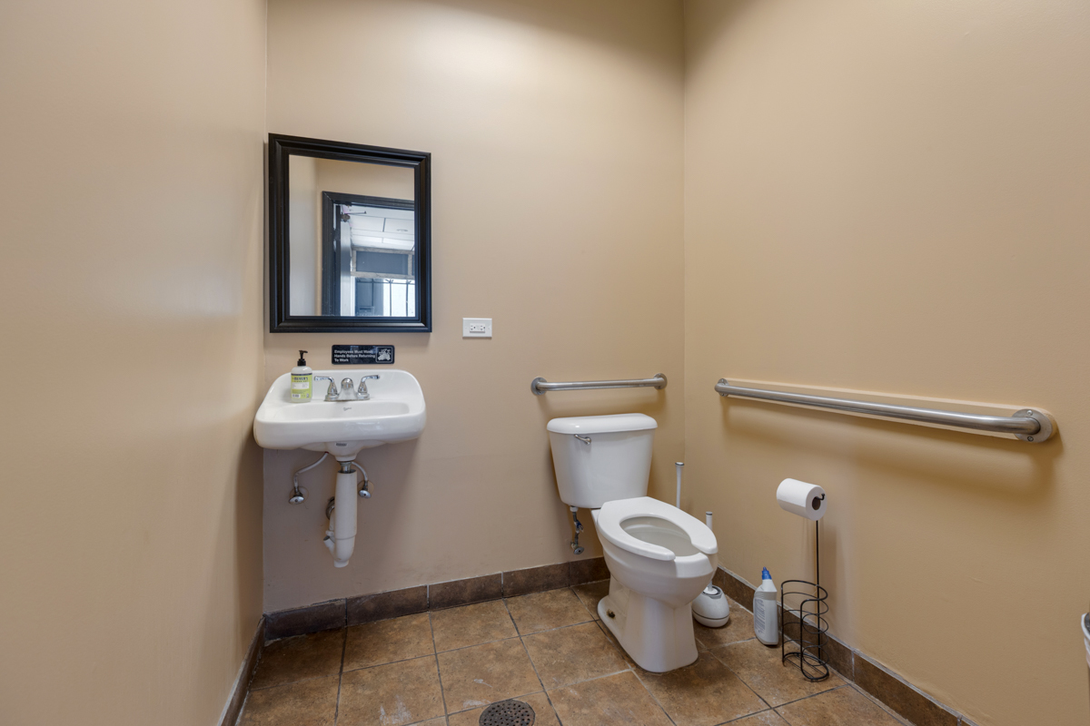 700 Northwest Highway Property Photo 21