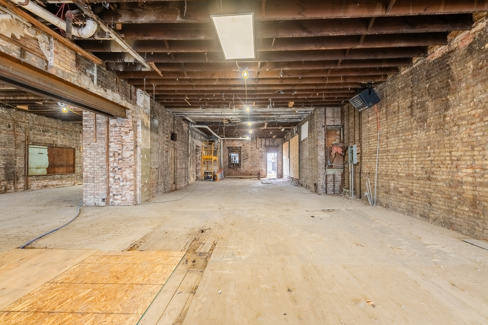 6007-09 Cermak Road Property Photo 9