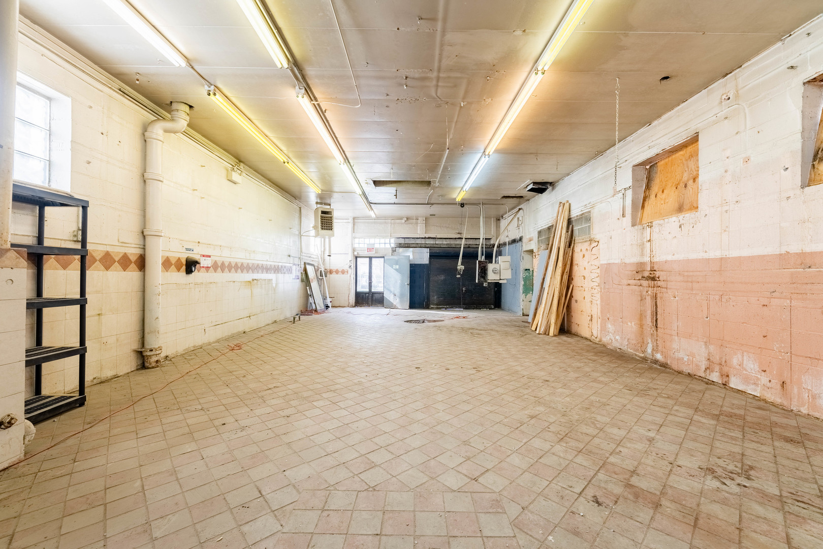 6007-09 Cermak Road Property Photo 12
