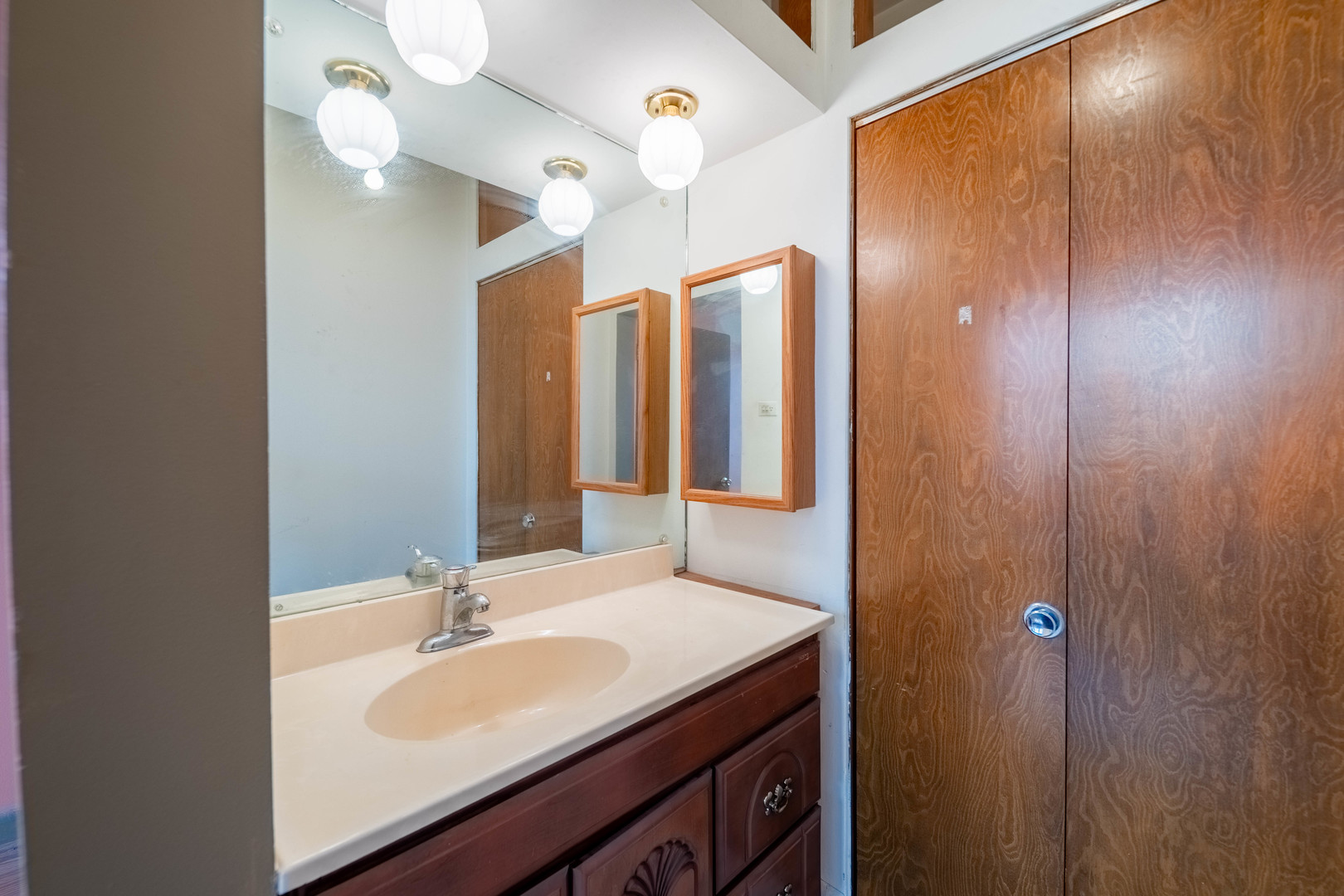 6007-09 Cermak Road Property Photo 19