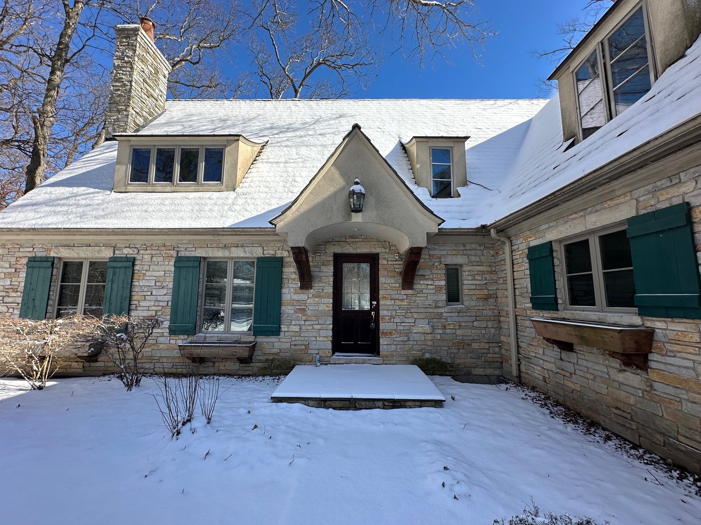 1745 Shore Acres Drive Property Photo