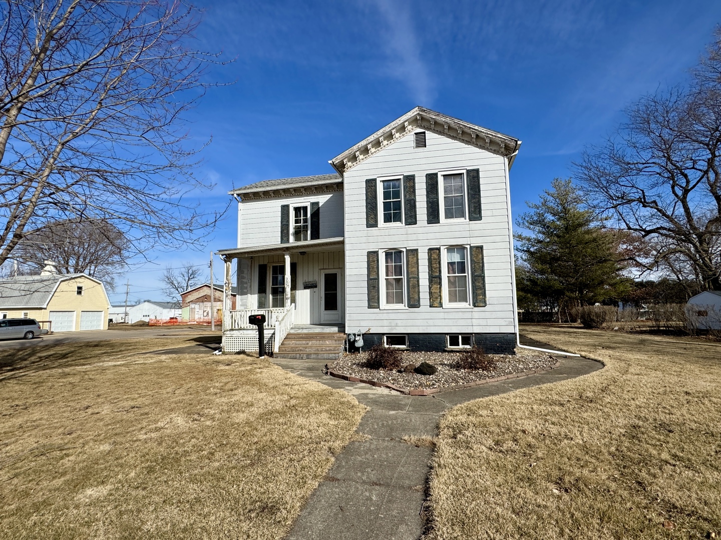 500 Real Estate Listings Main Image