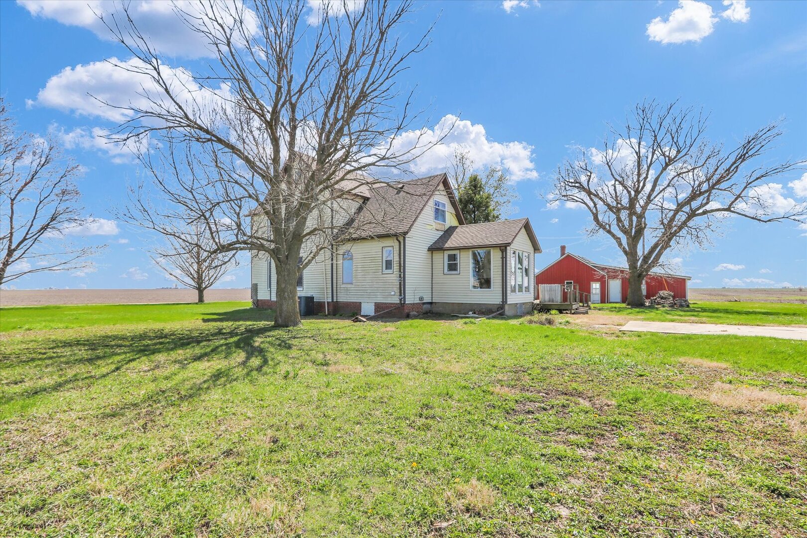 597 County Road 100 E Property Photo