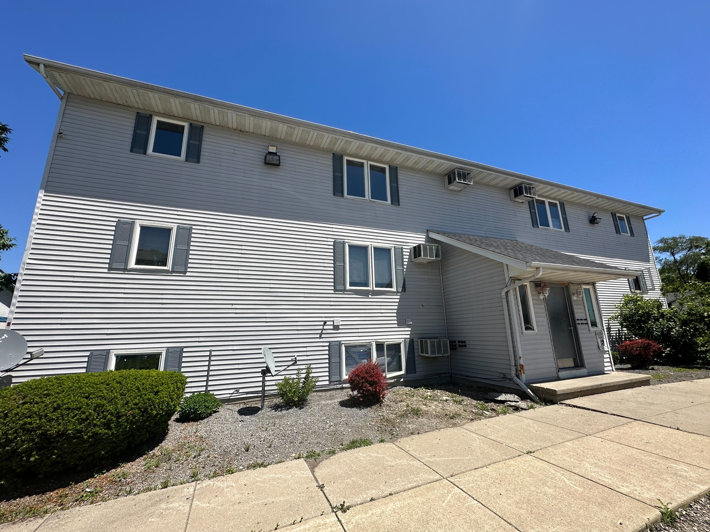 Gardner Real Estate Listings Main Image