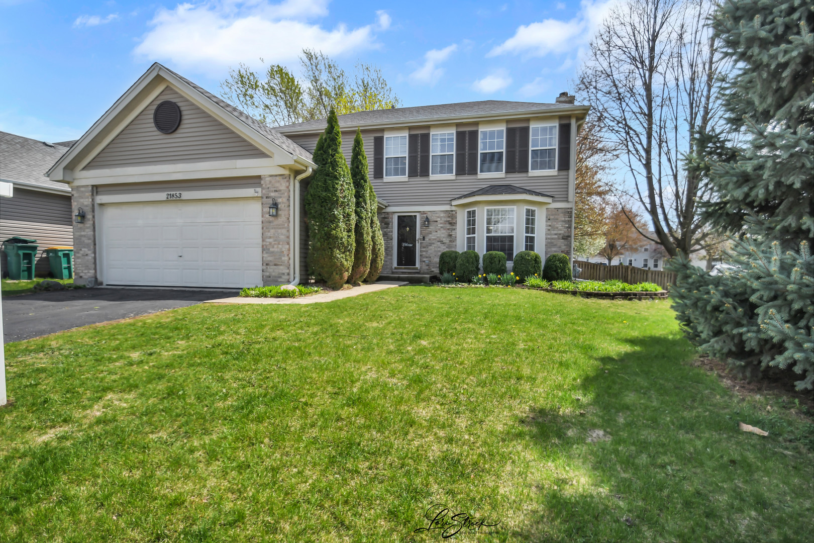 21853 W Knollwood Drive Property Photo