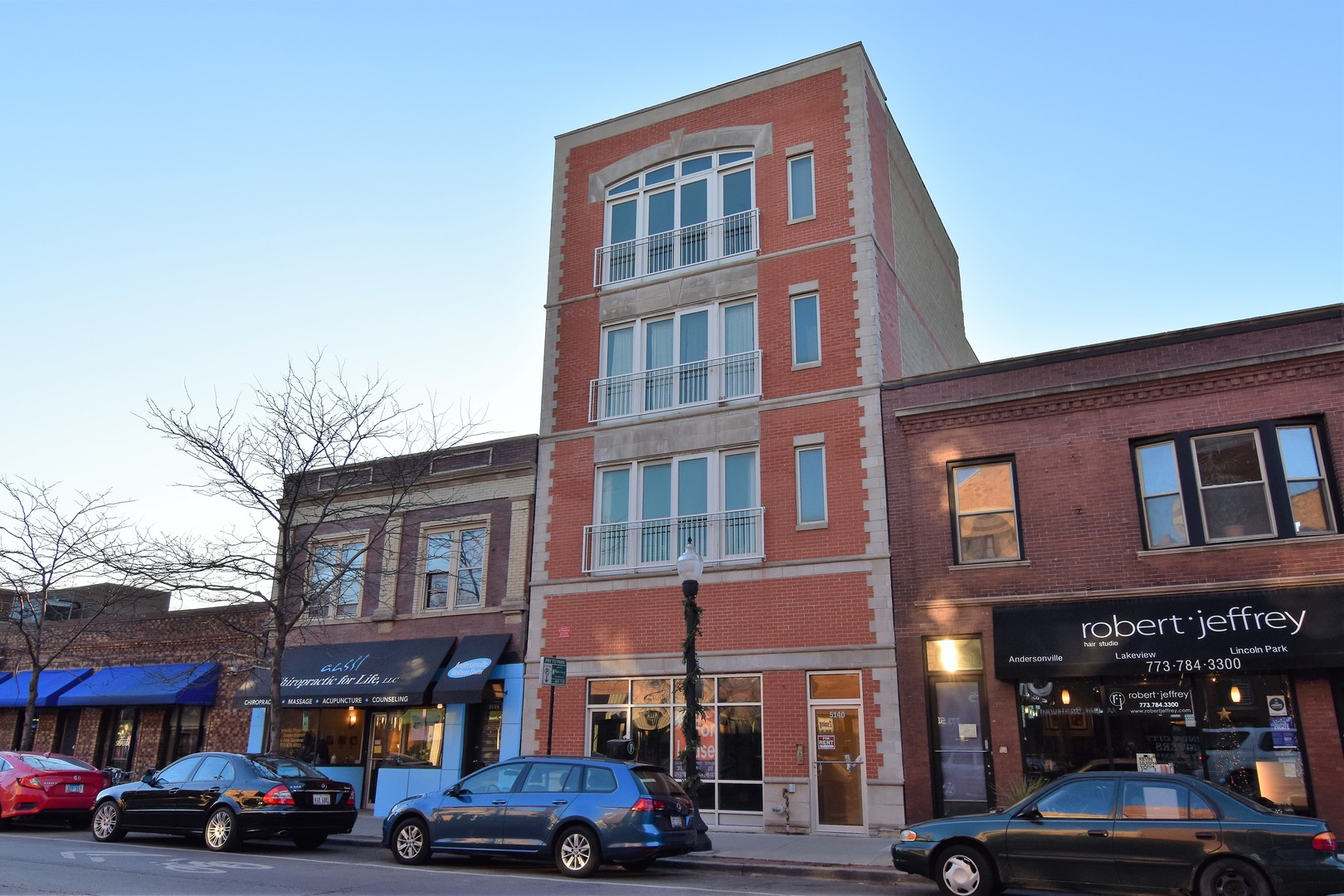 5140 N Clark Street Property Photo 1