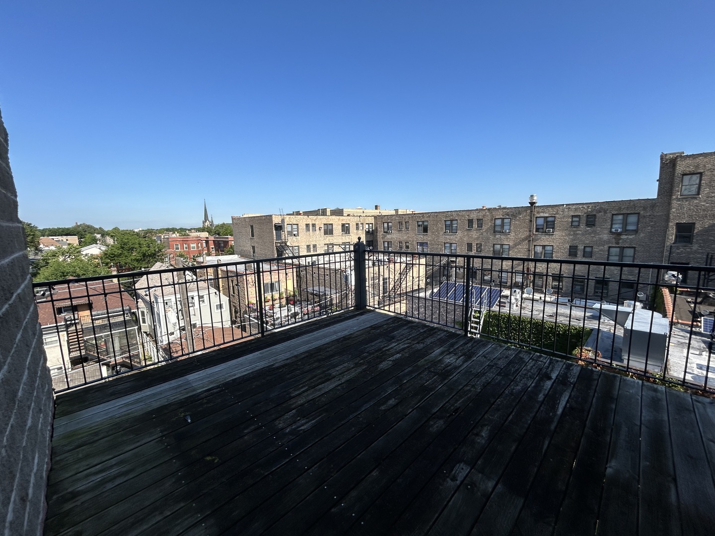 5140 N Clark Street Property Photo 13