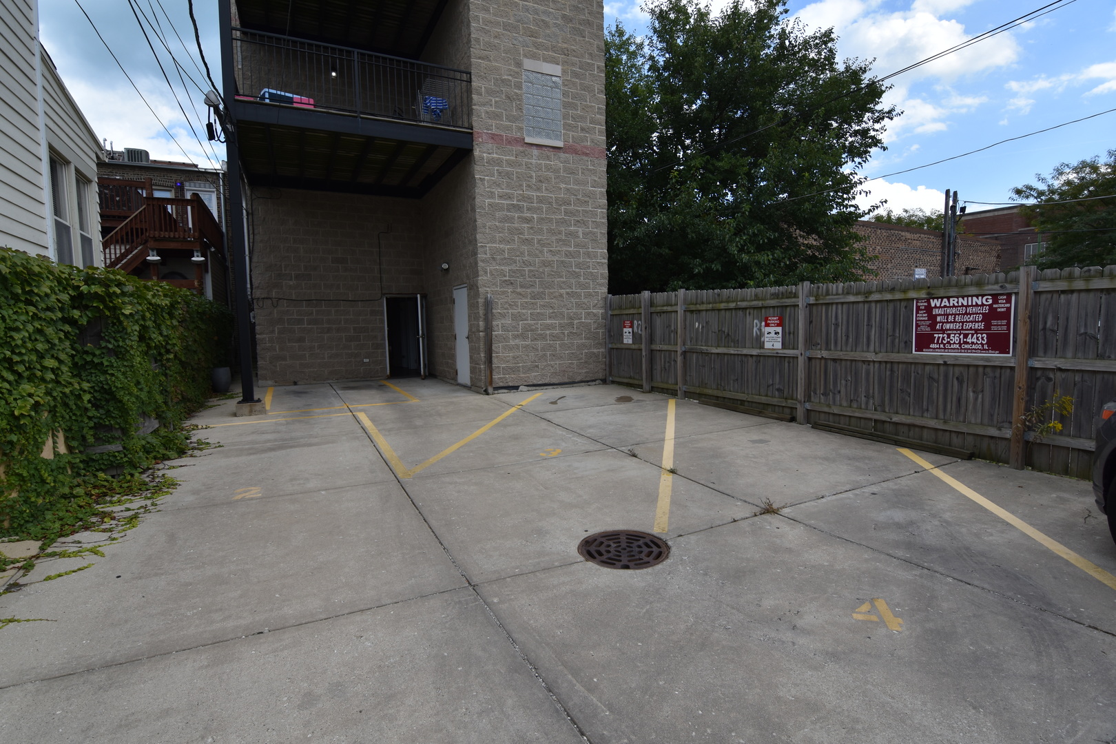 5140 N Clark Street Property Photo 15