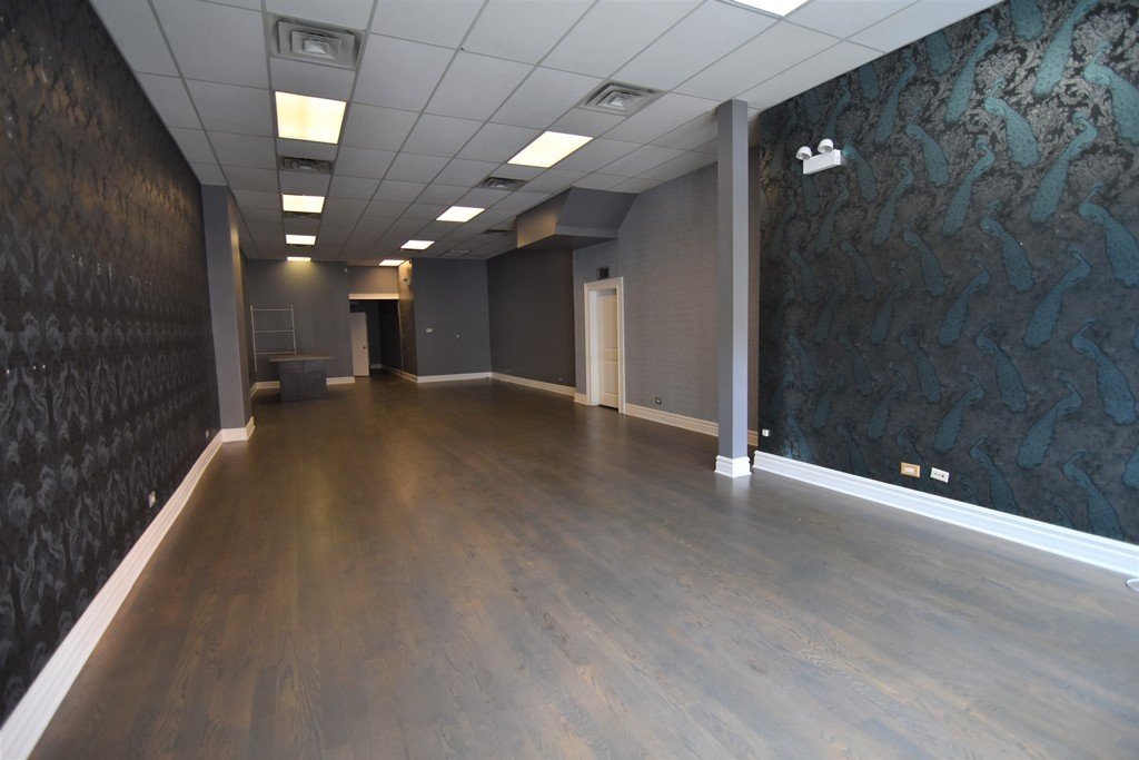5140 N Clark Street Property Photo 19