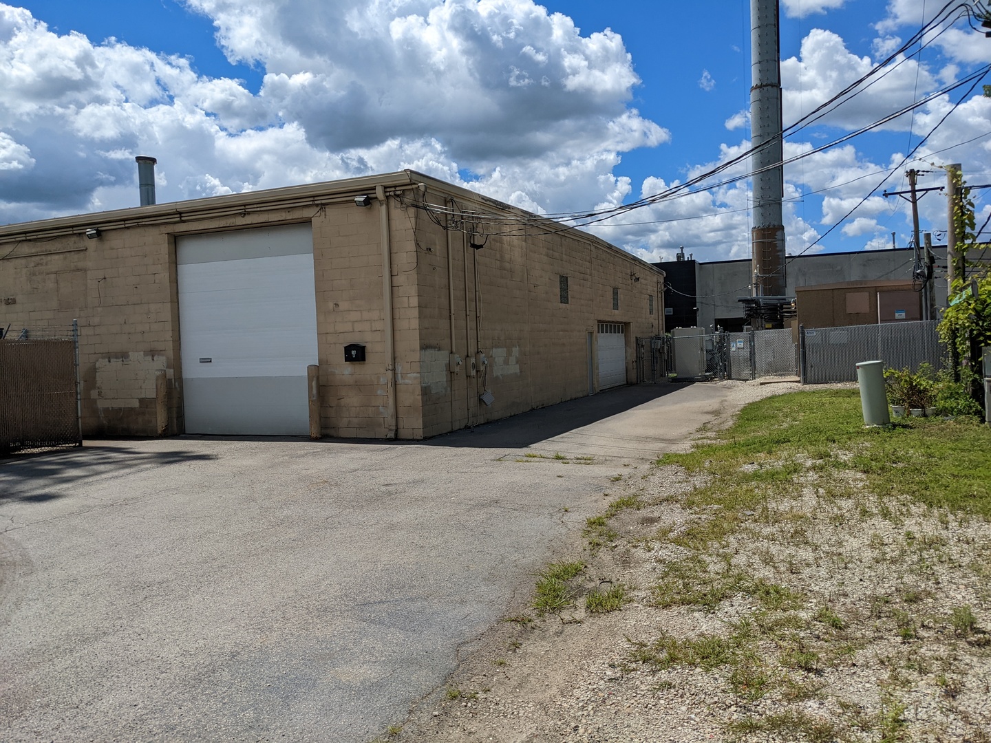 18 W Ogden Avenue Property Photo