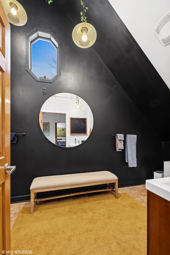 3522 W Armitage Avenue Property Photo 11