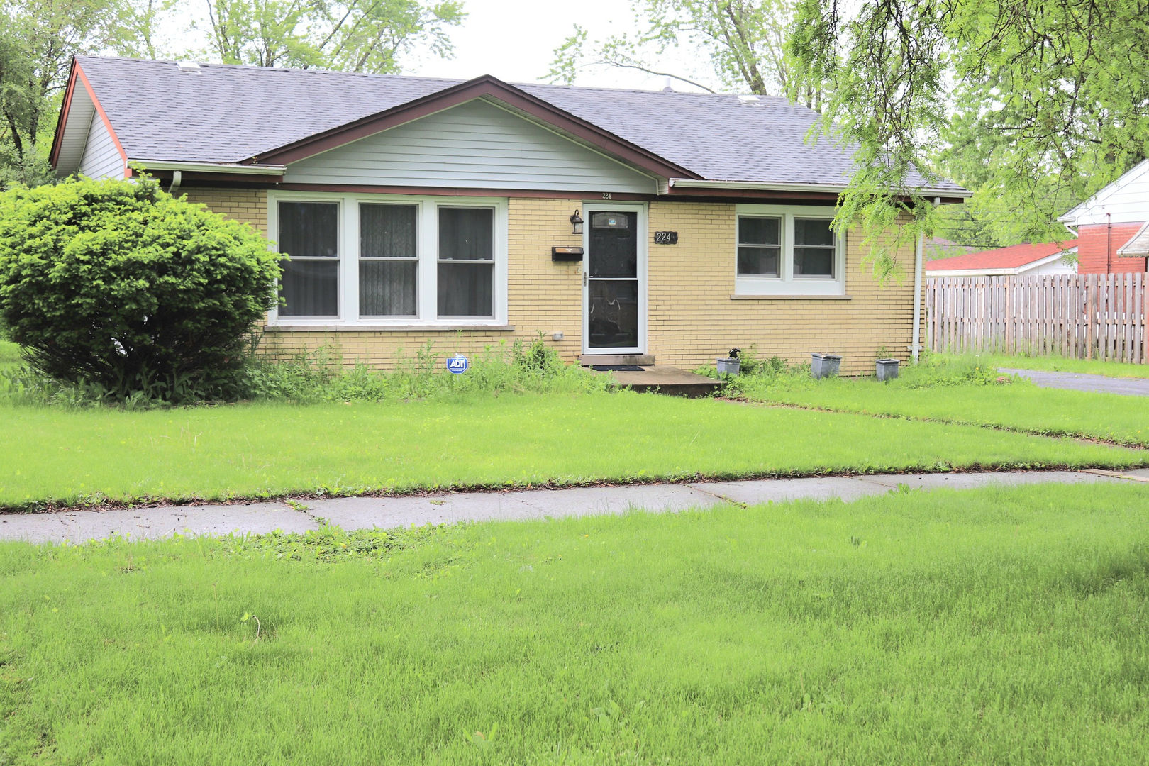 224 E 170th Street Property Photo