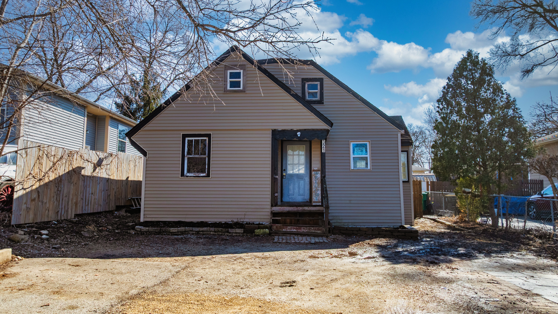 321 Beachview Drive Property Photo