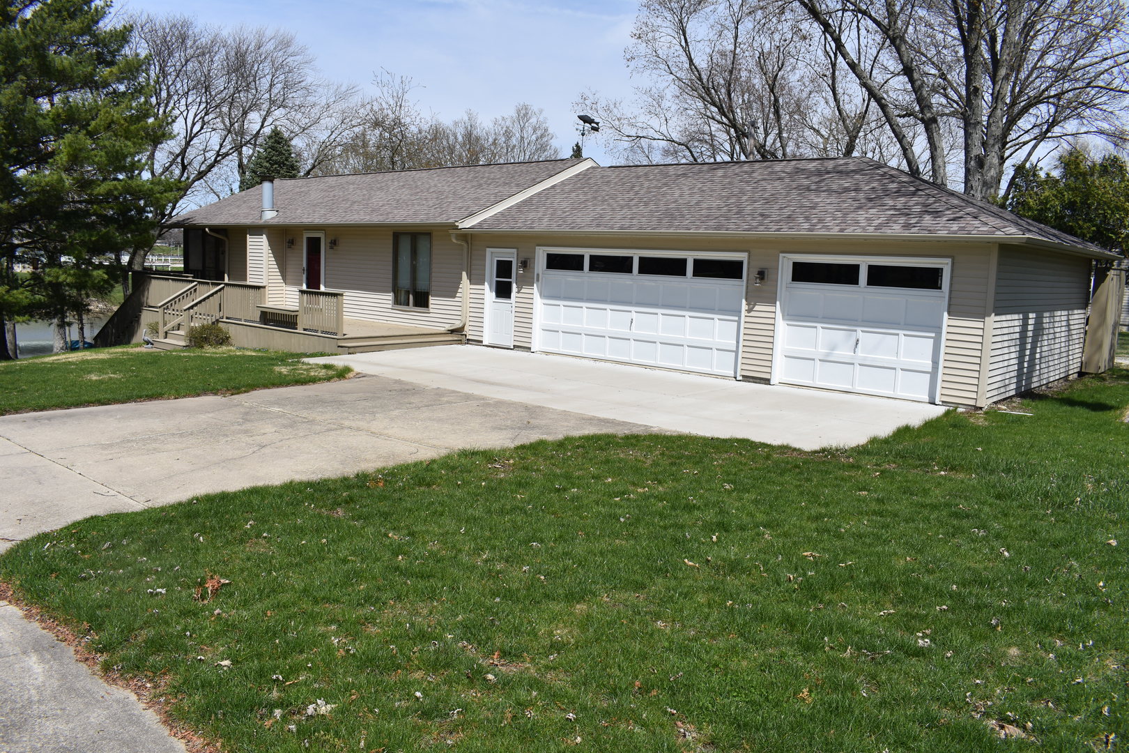 1407 Country Club Lane Property Photo