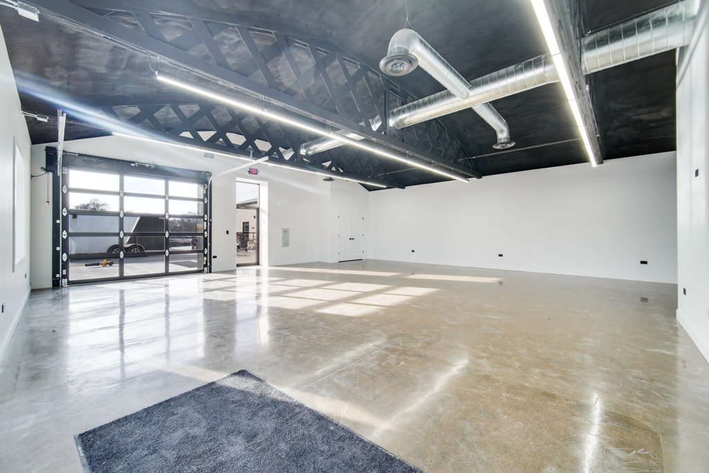 118 Water Street Property Photo 4