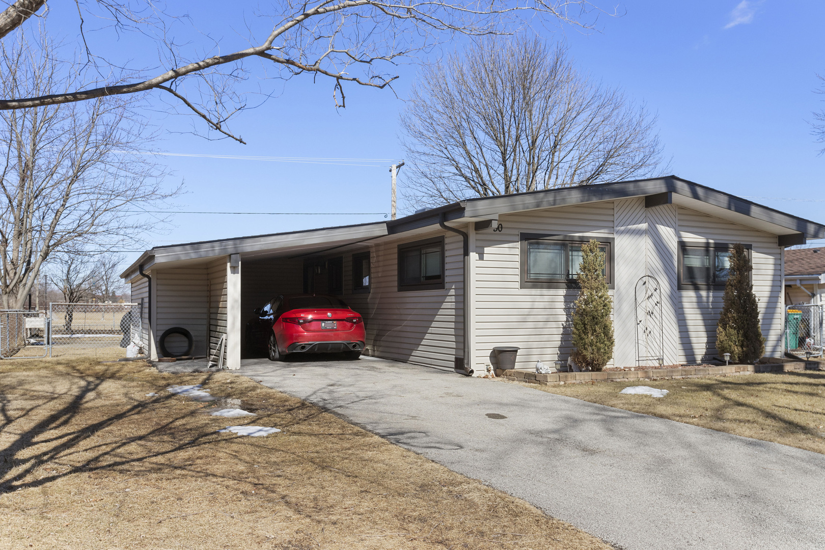 50 W Jeffery Avenue Property Photo