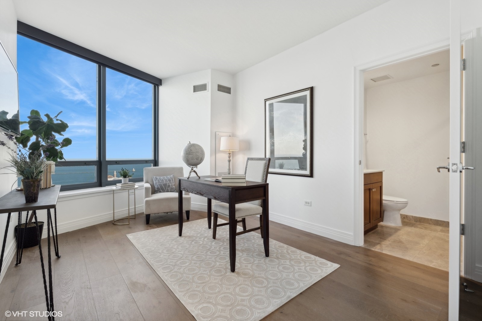 600 N Lake Shore Drive 3705 Property Photo 16