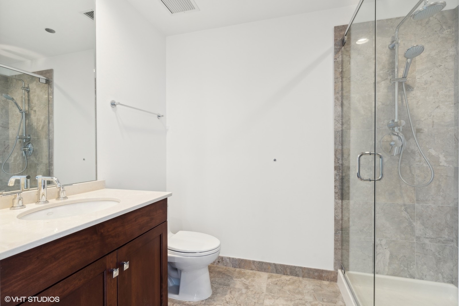 600 N Lake Shore Drive 3705 Property Photo 17