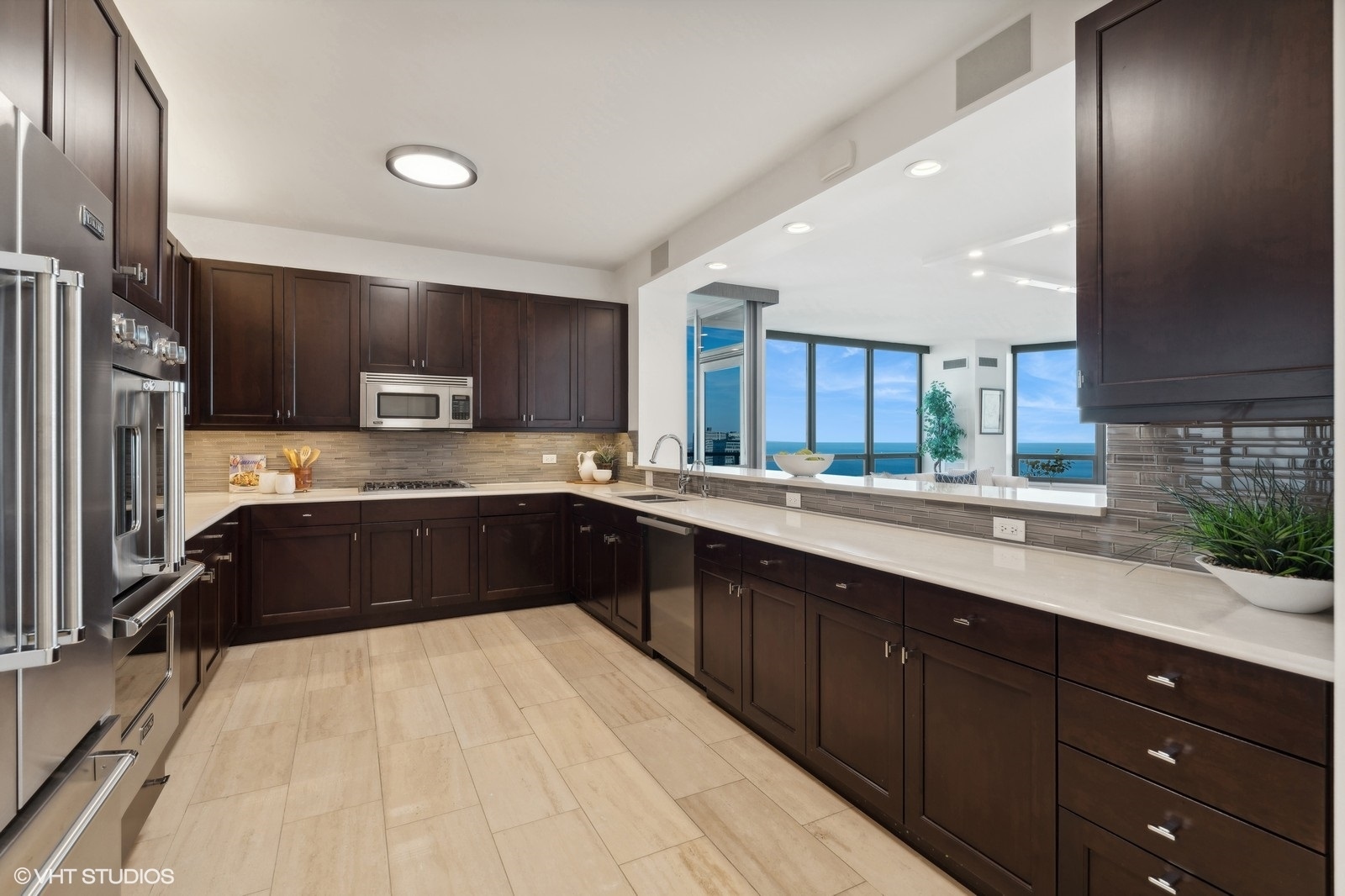 600 N Lake Shore Drive 3705 Property Photo 19