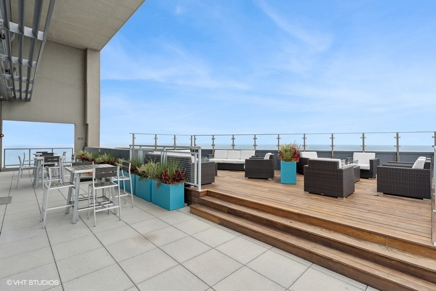 600 N Lake Shore Drive 3705 Property Photo 44