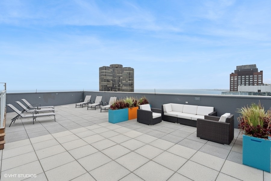 600 N Lake Shore Drive 3705 Property Photo 45