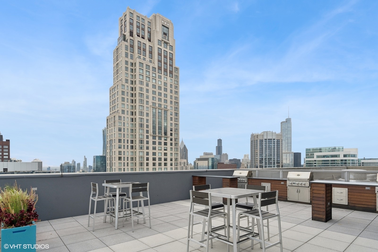 600 N Lake Shore Drive 3705 Property Photo 46