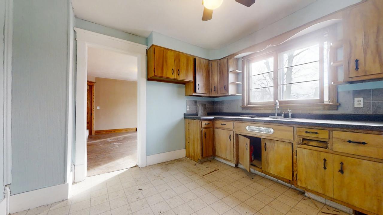 502 E Attica Street Property Photo 13