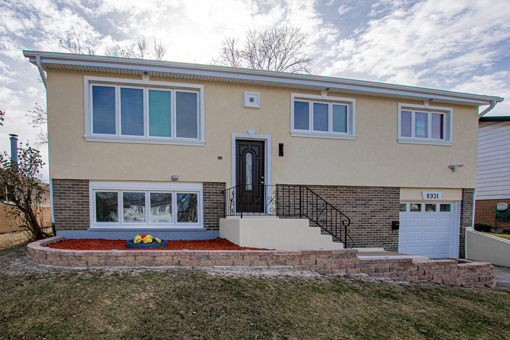 8931 W 91st Place Property Photo