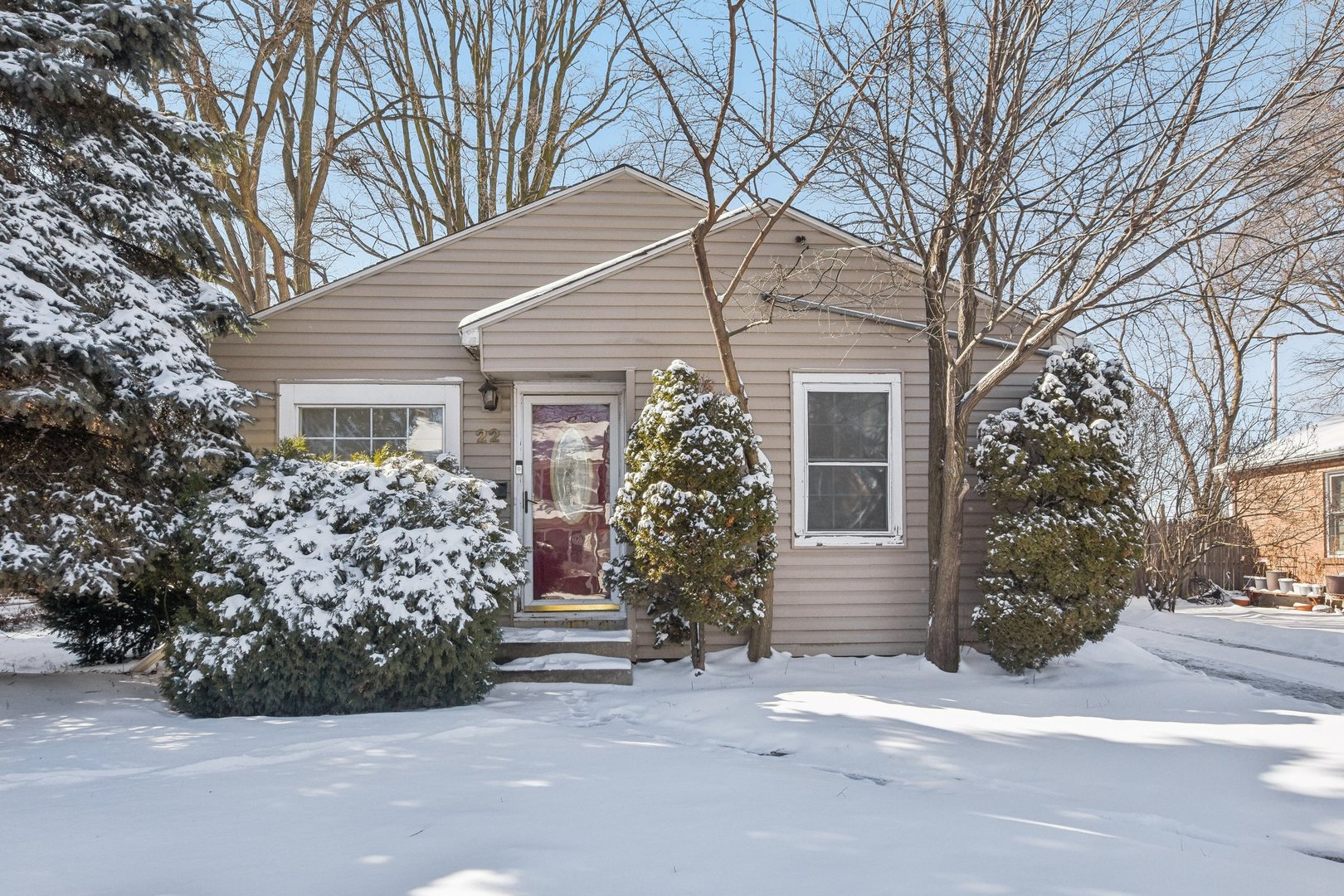 22 N Lewis Avenue Property Photo