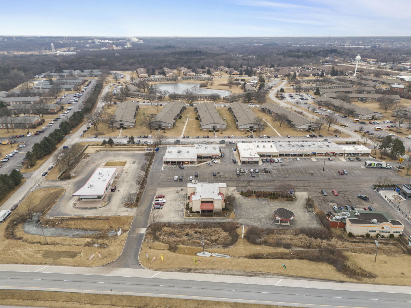 10s660 Kingery Highway Property Photo 32