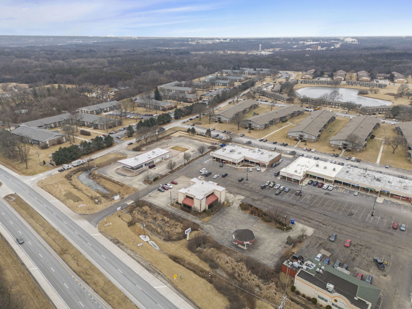 10s660 Kingery Highway Property Photo 33