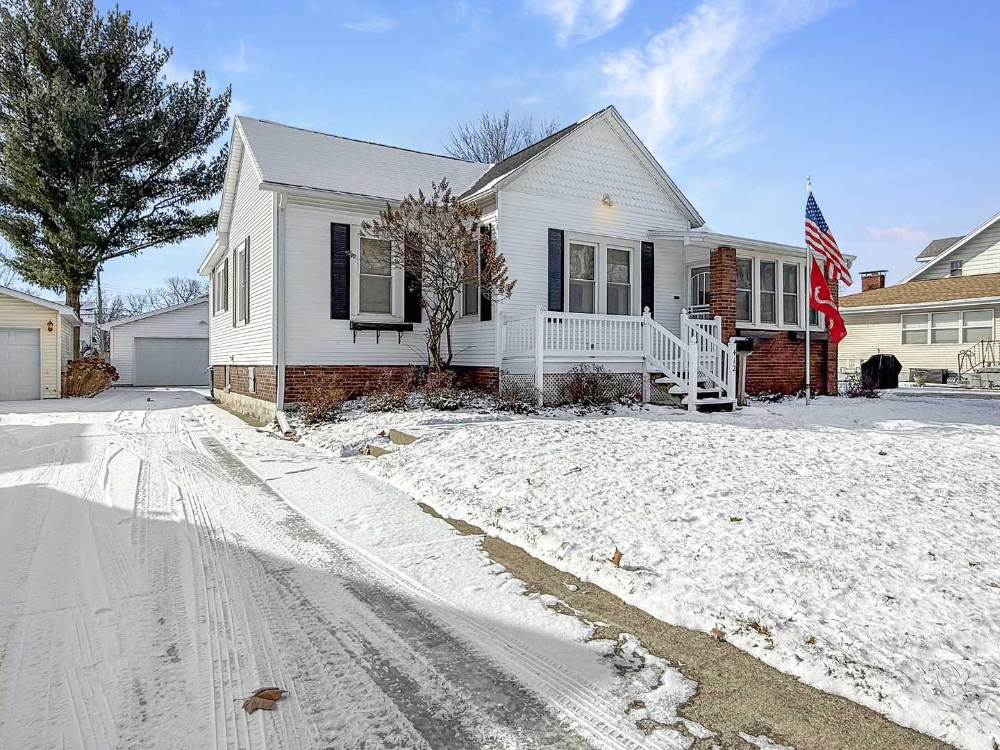 412 E Belle Avenue Property Photo