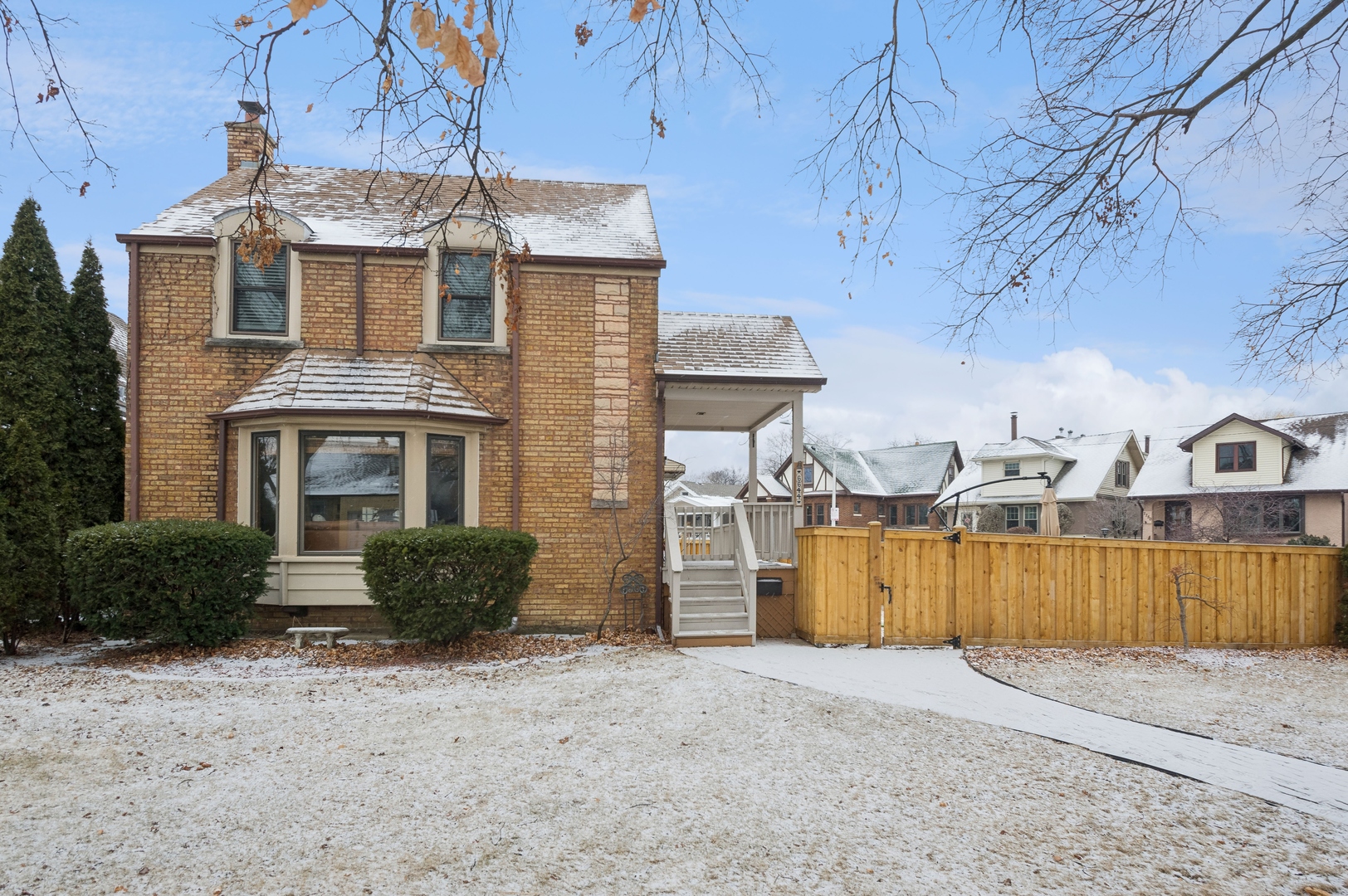 6644 N Ottawa Avenue Property Photo