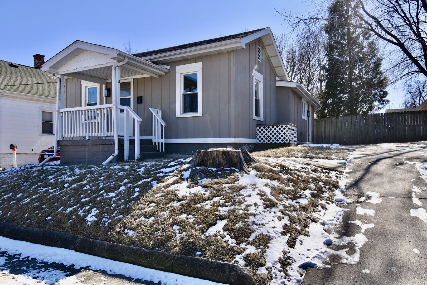 301 E Wood Street Property Photo